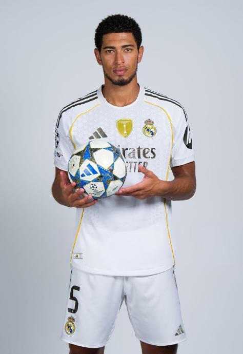 为什么孔帕尼和拜仁是天作之合？ 家族史铸就了他的坚韧不拔（孔帕尼与拜仁为何相得益彰：家族传承锻造他的钢铁意志）