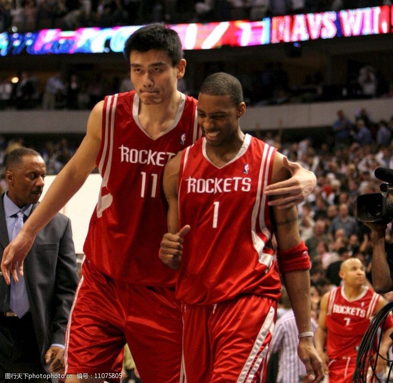 中场球员的职责是什么？（中场球员的主要职责有哪些？）