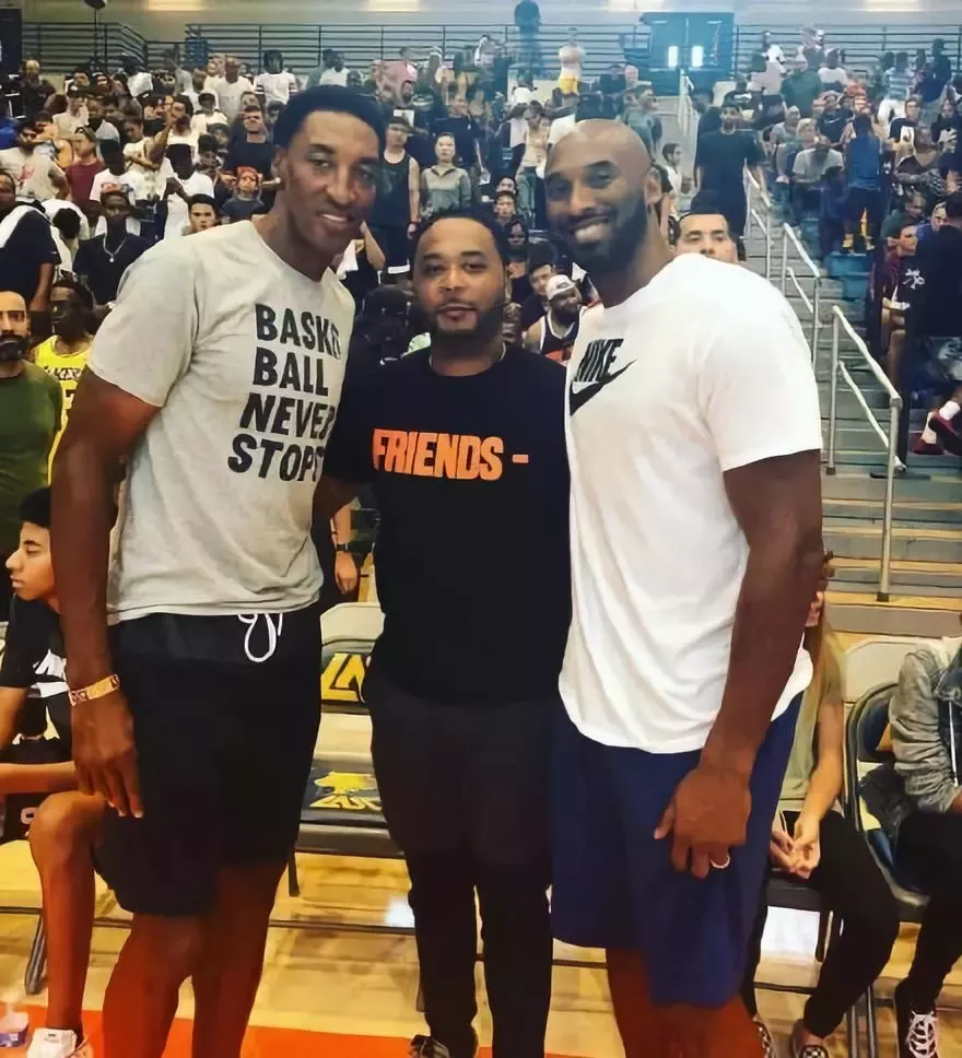 教练当场笑出声（教练现场忍不住笑了）