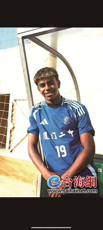 莫雷诺：若能重返西班牙队当然很好；黄潜现在西甲第二还不错（莫雷诺：若能回归西班牙队自然欣喜；黄潜暂列西甲第二令人满意）