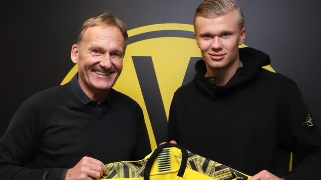 谢什科？阿莫林：重要的是霍伊伦在进球，转会市场我也不清楚（被问及谢什科，阿莫林：霍伊伦进球才最重要，转会动态我也不确定）