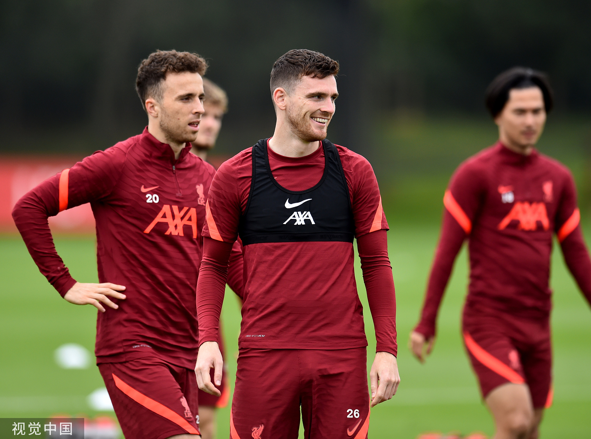 掘金约基奇豪取三双助球队连胜（约基奇砍下三双，助掘金再取连胜）