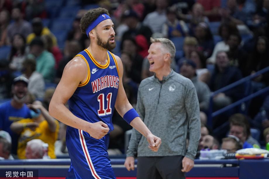 马克西半场18分2抢断，带队领先22分打爆勇士（马克西半场轰18分2断，率队早早建立22分领先痛击勇士）