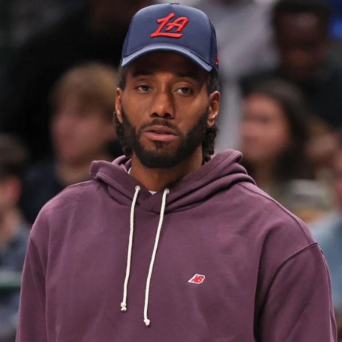 斯卡洛尼：要像没夺冠过那样争世界杯，梅西是否参赛他自己定（斯卡洛尼：以未曾夺冠的心态冲击世界杯，梅西是否出战由他自己决定）