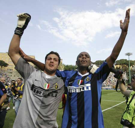 国足官方：祝愿魏祥鑫在法甲提升能力，为中国足球贡献力量（国足官方：期许魏祥鑫在法甲磨砺成长，助力中国足球）