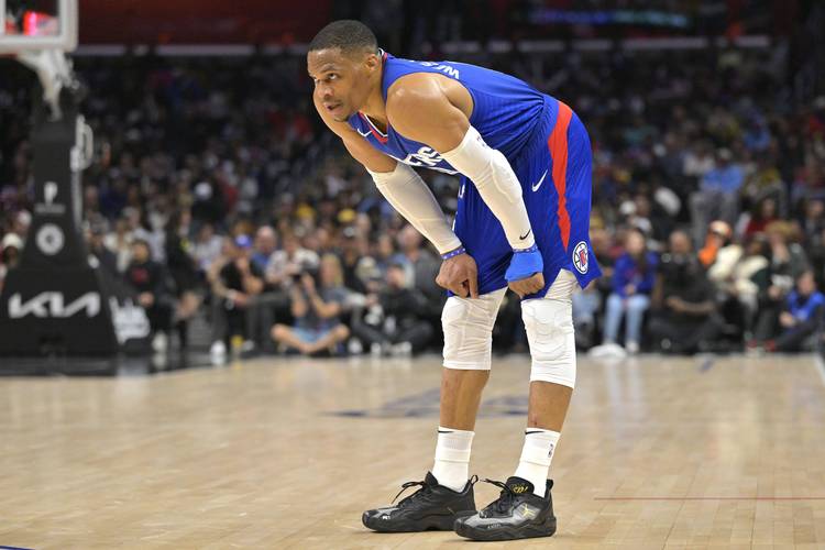 中国女足出战英格兰女足名单：王霜、吴海燕领衔，张琳艳在列（中国女足战英格兰名单公布：王霜、吴海燕领衔，张琳艳入选）