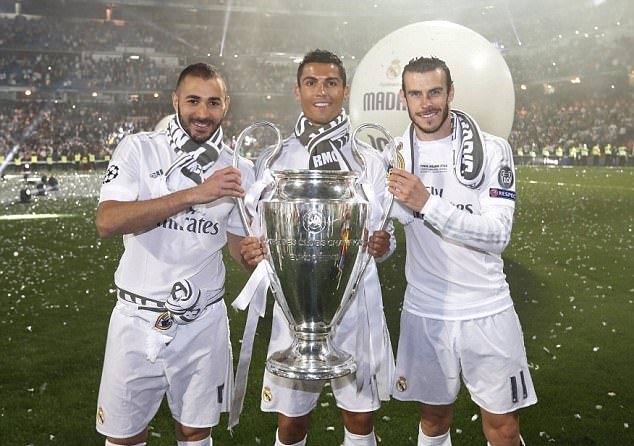 又伤了，对阵柏林联合时帕夫洛维奇的左大腿出现伤病（帕夫洛维奇在对阵柏林联合时左大腿再受伤）