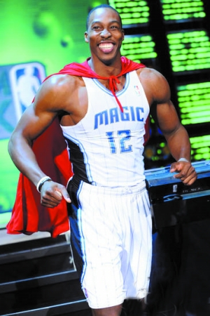 森保一：明天的首发会适当调整，相比执教纪录更关注长远目标（森保一：明天首发将作适度调整，长远目标比执教纪录更重要）