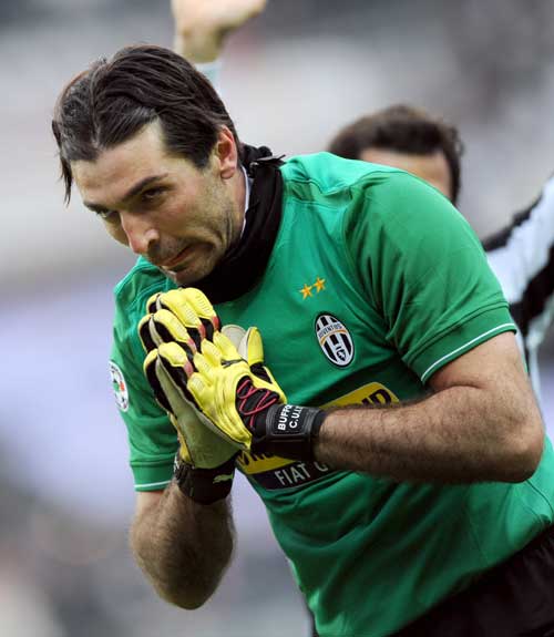 沙媒：坎塞洛告知新月高层自己想离队，但小因扎吉不想放他走（沙特媒体：坎塞洛已向新月高层表态想离队，但小因扎吉拒绝放人）