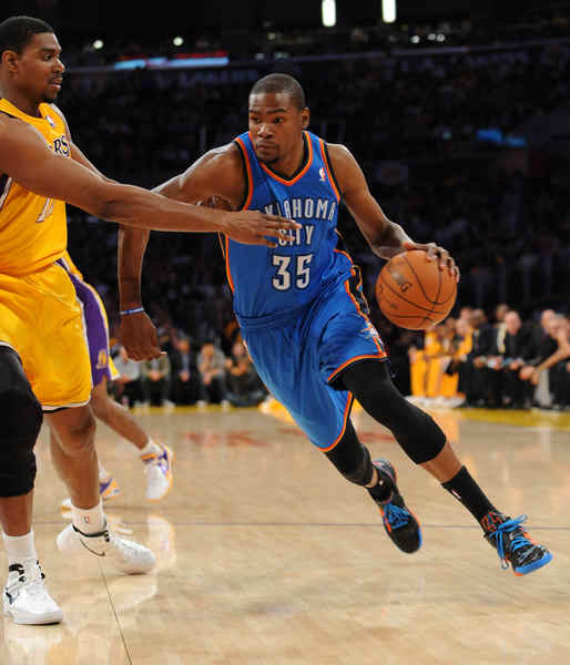 皇马欧冠客战利物浦大名单：阿诺德战旧主，贝林、姆巴佩在列（皇马欧冠客场对阵利物浦名单出炉：阿诺德对阵旧主，贝林厄姆与姆巴佩入选）