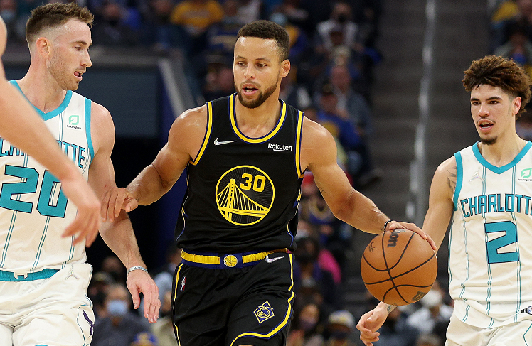 安东尼：曼联愿意在我身上花一个亿，就说明我具备相应的价值（安东尼：曼联肯为我砸一亿，这足以证明我的价值）