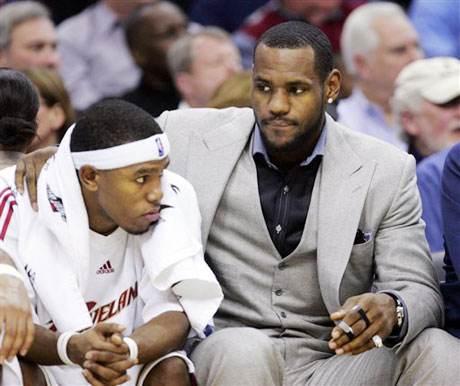 米兰主席：新球场计划进展慢，是因为球迷出于情感因素进行反对（米兰主席：新球场项目推进迟缓，因球迷情感性反对所致）