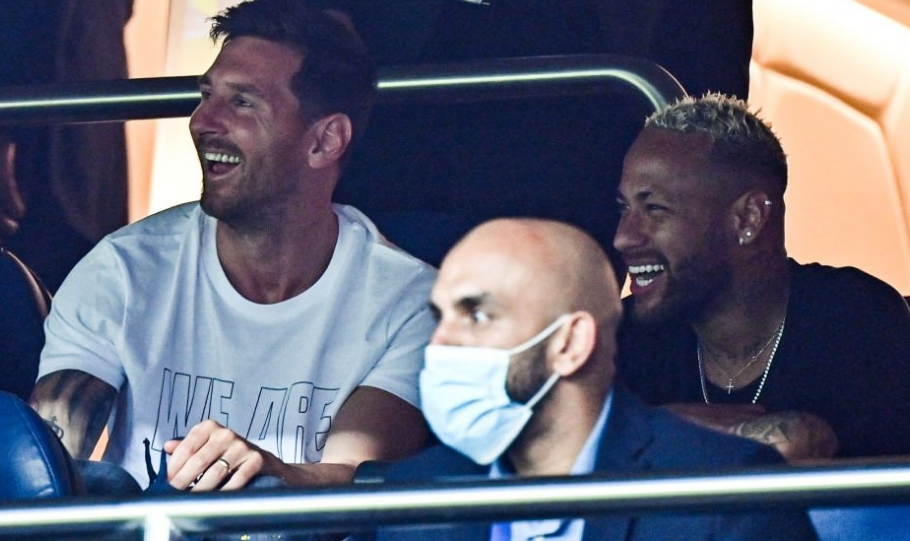 曼联欲邀“世界级”主帅接替阿莫林，据称其“实力优于阿尔特塔”（曝曼联有意邀世界级名帅接班阿莫林，被指实力在阿尔特塔之上）