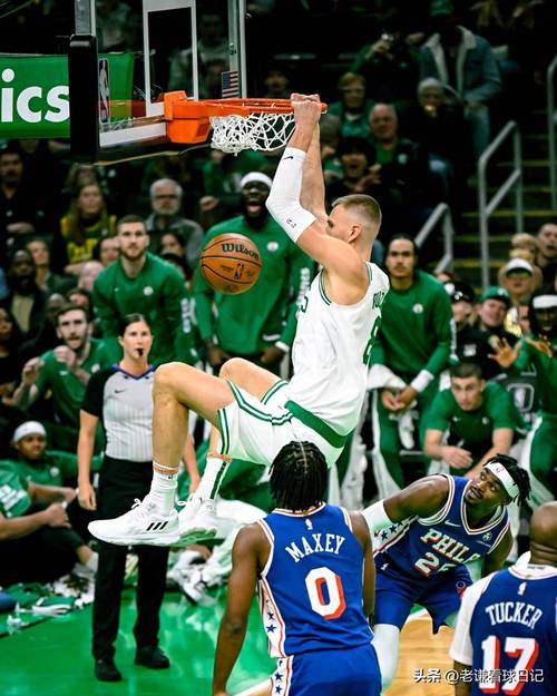 孔德自加盟巴萨以来已打入3粒乌龙球，为同期队内最多（孔德加盟巴萨后已打进3个乌龙球，居同期队内首位）